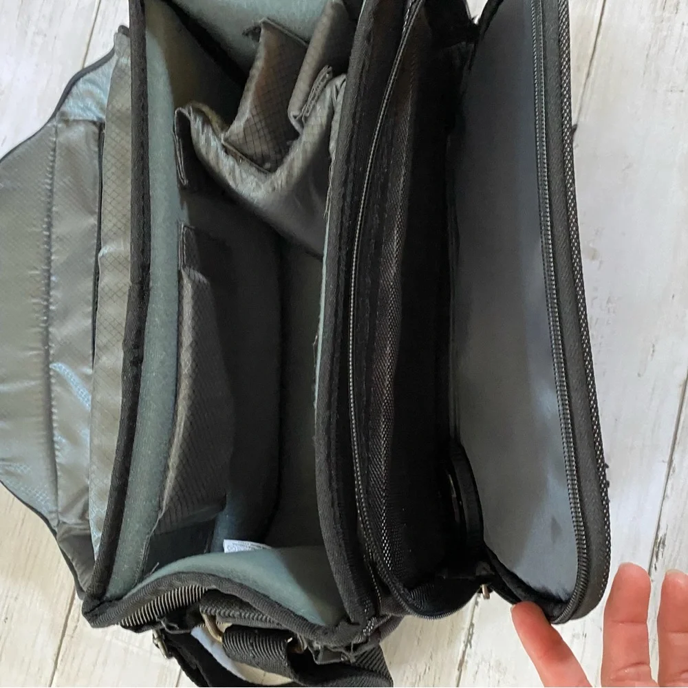 Nikon Genuine DSLR Camera Bag Black - Adjustable Compartments